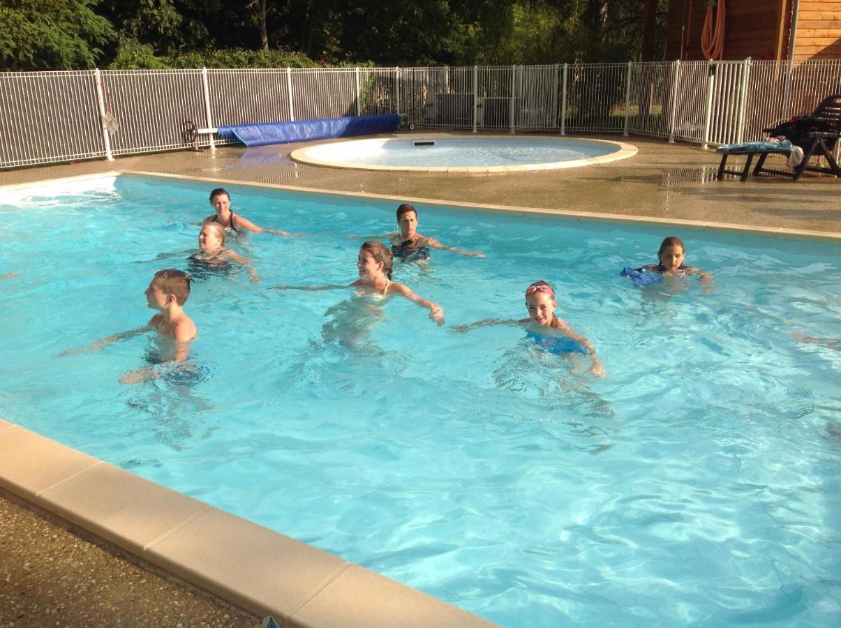 Camping Le Pont d'Allagnon Lempdes sur Allagnon Esterno foto