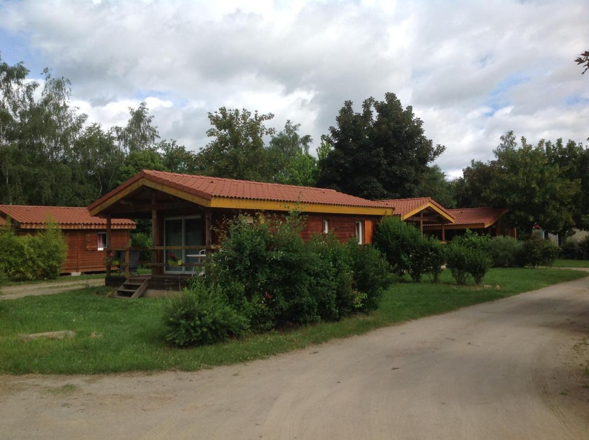 Camping Le Pont d'Allagnon Lempdes sur Allagnon Esterno foto